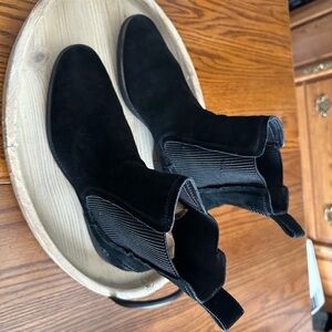 Under Armour Black Performance Top